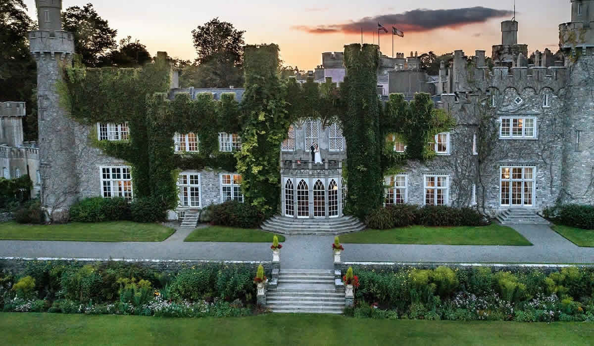 Luttrellstown Castle Resort: The Best Wedding Venue for Brazilians in Ireland!